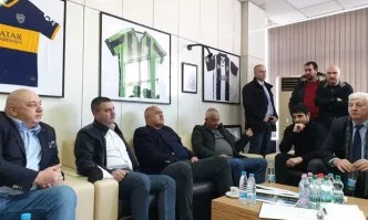 Борисов се срещна с ръководството и привърженици на Локомотив (Пловдив)