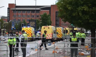 Двадесет и седем души сред които четири деца са били