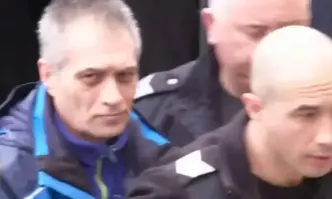 Една година отне да бъде арестуван полицай за блудство с