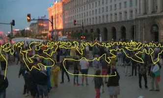 Колко човека изразиха гнева си срещу системата тази вечер в София?