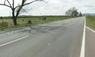 На място е починало и животното теглело каруцатаКола удари каруца