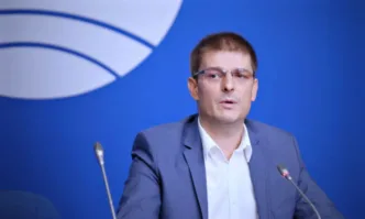 Той беше освободен от Корнелия Нинова докато тя заемаше поста