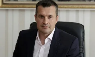 Калоян Методиев: Президентът не ме е уволнил
