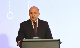 Радев: Полагаме усилия за преодоляване на предизвикателствата с дефицита