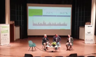 След срещата представители на местния бизнес подкрепиха кампанията със закупуване