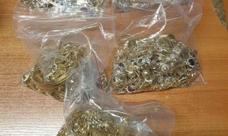 Митническите служители откриха над 7 5 кг контрабандни златни и сребърни