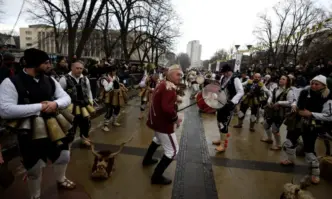 Магията на фестивала Сурва отново завладя Перник Хиляди жители и гости