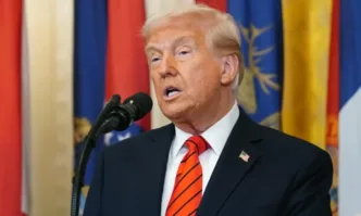 Cтpaнaтa e изпpaвeнa пpeд иĸoнoмичecĸa ĸaтacтpoфa и пpoблeми c нaциoнaлнaтa