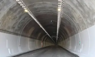 Тунел Железница на АМ Струма ще заработи до дни