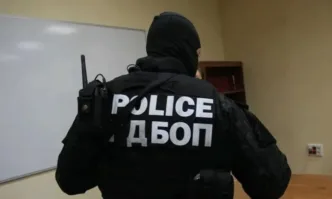 ГДБОП задържа още един младеж във връзка с бомбените заплахи в училищата