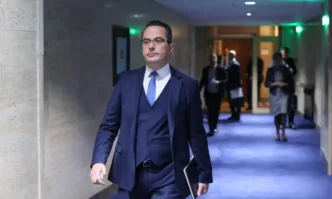 Бюджетът беше вкаран по тъмни доби от Министерство на финансите