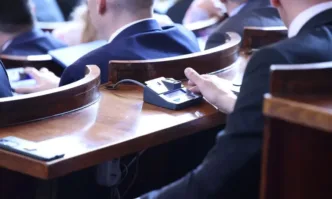 Комисията по образование не подкрепи предложението на правителството за държавните