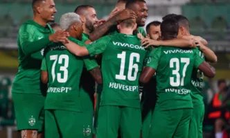 Българският шампион Лудогорец пропусна отлична възможност да генерира още три