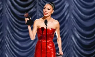 Никол Шерцингер беше почетена с най важната награда за театрално изкуство