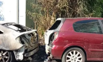 Няколко коли са изпепелени в столичния кв Дианабад Това стана