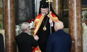Западноевропейският митрополит Антоний води празничното богослужение за Бъдни вечер