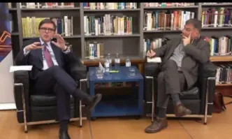 В присъствието на Джеймс О’Брайън Иван Кръстев този виден