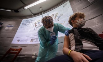До дни България може да започне да ваксинира срещу COVID-19 деца над 5 г.