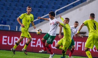 Бившият капитан на националния отбор Ивелин Попов ще премине в