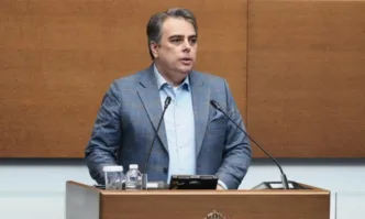 Асен Василев към Радев: Не сте доказали дефицит от 5,7%, а без МРЗ не се прави бюджет
