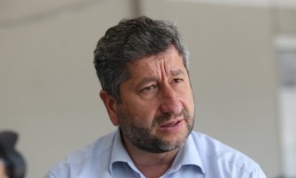 Христо Иванов подава оставка като председател на Да България стана