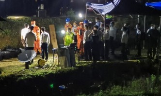 Търсят и втората черна кутия на падналия преди дни пътнически самолет в Китай