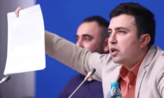 Казаха ми Пич ако не си тръгнеш доброволно ще извикаме