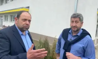 От профила във Фейсбук на Карлос КонтрераОт триумвирата ПП ДБ