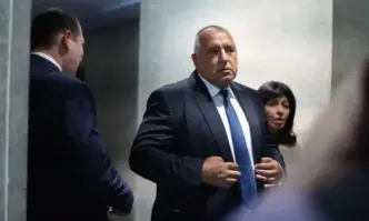 Борисов предизвика серия от паник-атаки в ППДБ, докара Петков до нервна криза, а Денков и Атанасов до жалки унижения