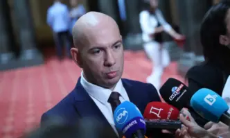 Областният координатор на Възраждане и настоящ депутат Ангел Георгиев е