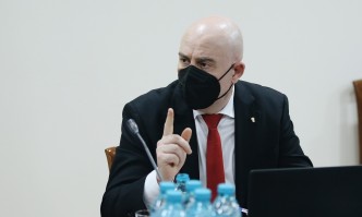 Гешев: Министри ни атакуват, докато престъпността расте