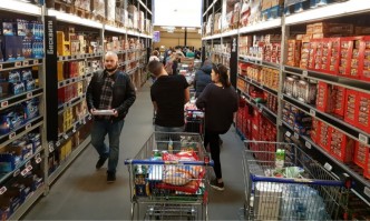 Гърция компенсира хората с ниски доходи за Великден с 500 милиона