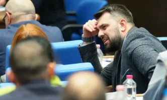   Днес се чудим на коя роля на Румен Радев