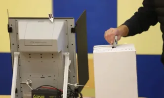 До момента потвърдените заявления подадени през електронната система на сайта