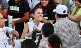 Кандидатката на управляващата партия в Мексико с български корени