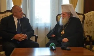 Борисов обсъжда със Светия Синод мерките за предстоящите празници
