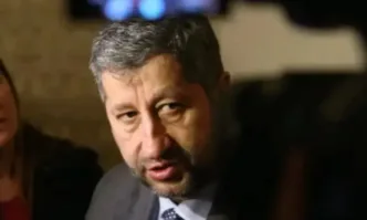 От фейсбук профила на Евгени ПетровОт месеци се каня да