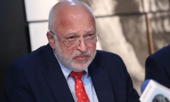 Министър Велислав Минеков ще връчи в 11 00 часа писмото за