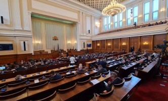 България дава военно техническа помощ на Украйна реши парламентът Предложението на