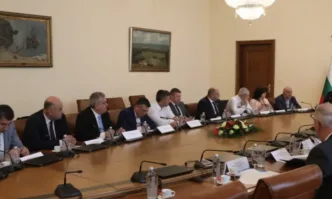 Подписани са договорите за доставка на всички машини монетоброячни