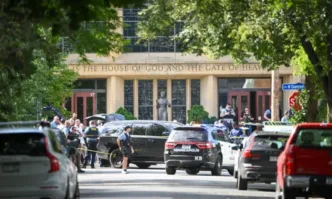 Кървава трагедия в Минеаполис: Двама ученици убити и 17 ранени при стрелба в католическо училище