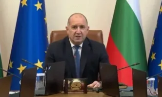 Радев: Токът и парното няма да поскъпват до 1 юли 2027 г.