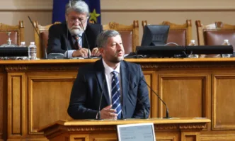 Ние смятаме че в този парламент макар да е трудно