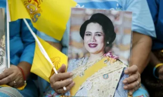 Кралицата майка на Тайланд Сирикит почина на 93 годишна възраст съобщи