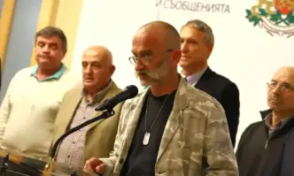 Кухи фирми с данъчни задължения получават разрешения за таксиметров превоз