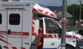 Най малко двама души загинаха в училище в Източна Словакия след