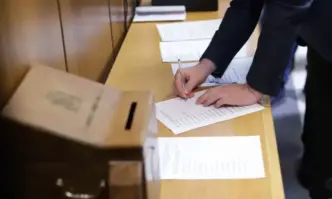 Общинските съветници Карлос Контрера и проф Вили Лилков инициират разговори