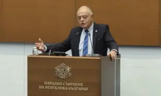 Ген. Атанасов: Службите за сигурност прикриват действия на хора около президента