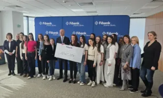 Fibank дари над 8000 евро на федерацията по художествена гимнастика