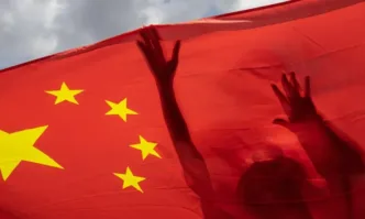 Учени от Северозападния педагогически университет заедно с колеги от китайската